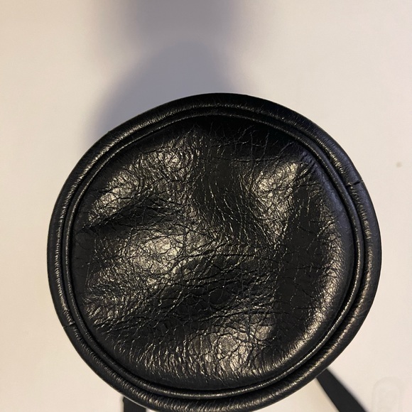 Black Unisex Crossbody AUTHENTIC Balenciaga Weekend Explorer Bag - Picture 4 of 8